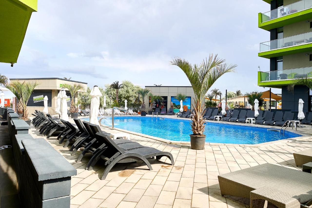 Summer Studio Spa N Pools Beach Resort Navodari Dış mekan fotoğraf